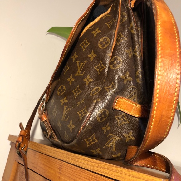 Authentic Louis Vuitton Saumur 35 - Picture 3 of 8